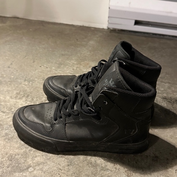 Size 6.5 Supra Hightops - Picture 3 of 3